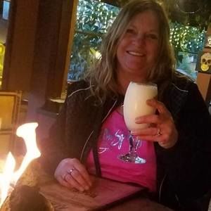 Meet your Posher, Stacy